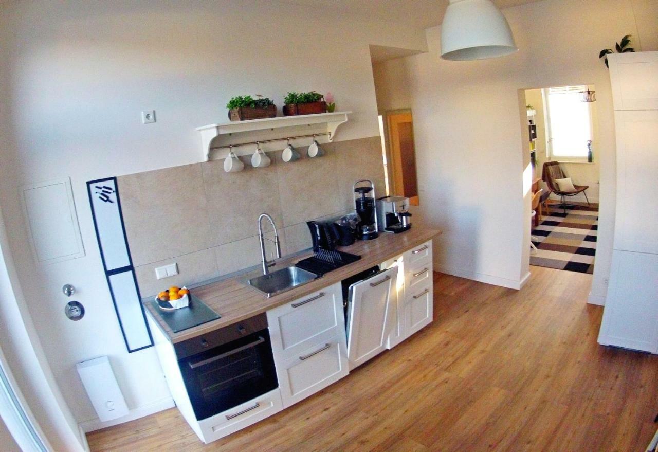 Ferienwohnung City-Apartment Swifts クレーフェルト エクステリア 写真