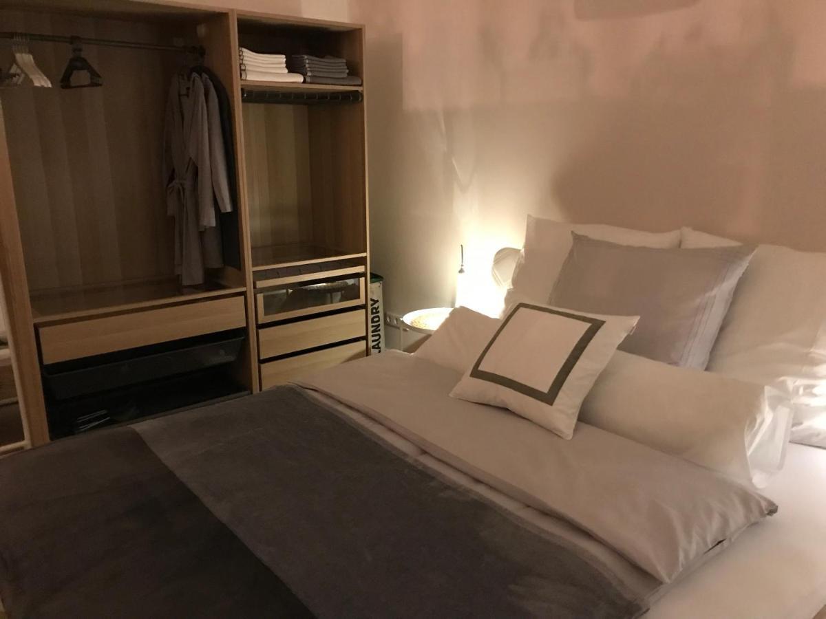 Ferienwohnung City-Apartment Swifts クレーフェルト エクステリア 写真