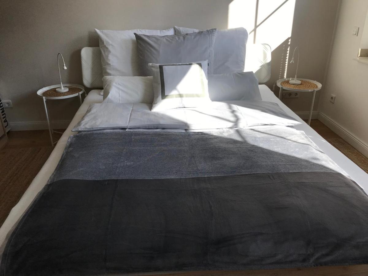 Ferienwohnung City-Apartment Swifts クレーフェルト エクステリア 写真